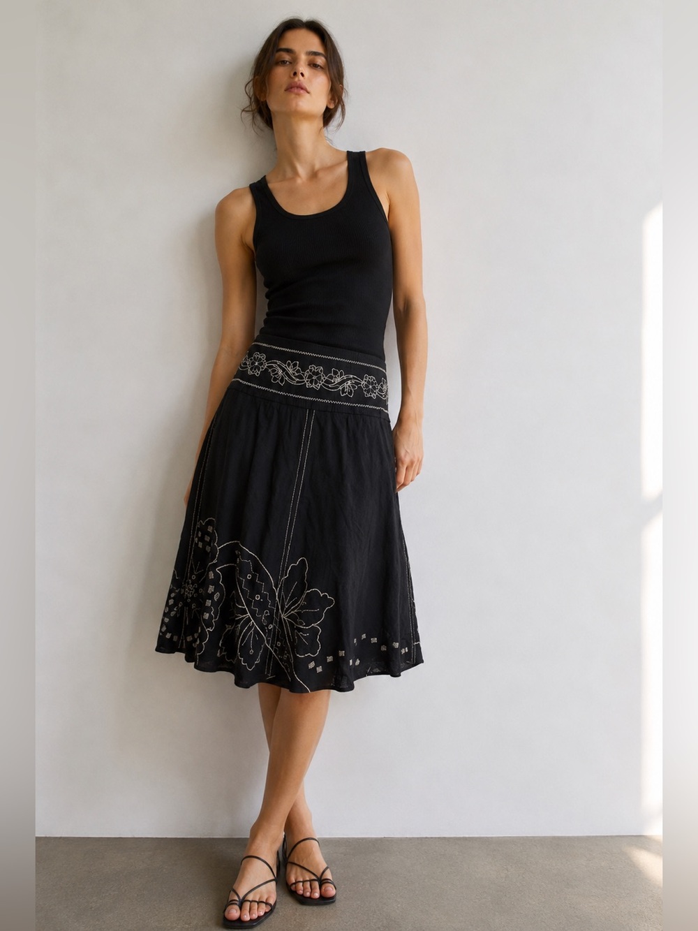 Willi Smith Embroidered Linen Blend A-Line Skirt Size 6 Black Boho Floral Midi